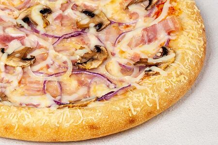 Деревенская на пышном тесте