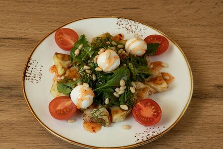 Салат теплый с баклажанами