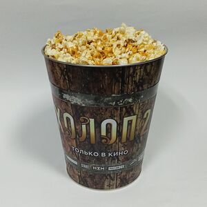 Сладкий попкорн в жестяном ведре