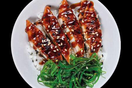 Угорь на рисе