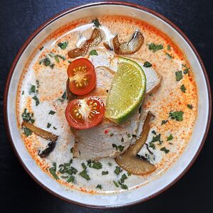 Том ям с курицей