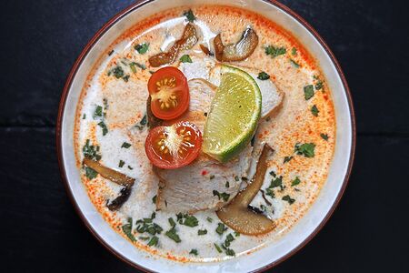 Том ям с курицей