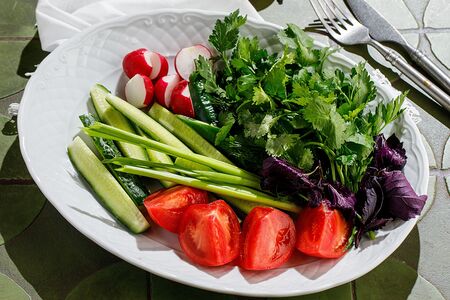 Сезонные овощи и зелень