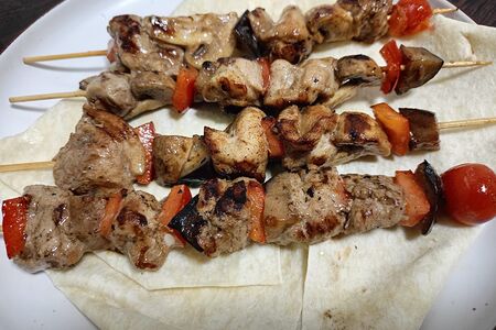 Шашлычок на шпажке из вырезки