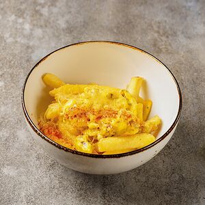 Картофель фри с сыром и халапеньо