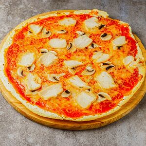 Бельгийская пицца Фламекеш с куриным филе и грибами