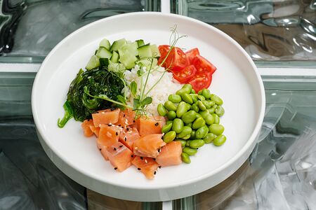 Поке с лососем