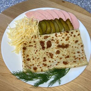 Блин с ветчиной и сыром
