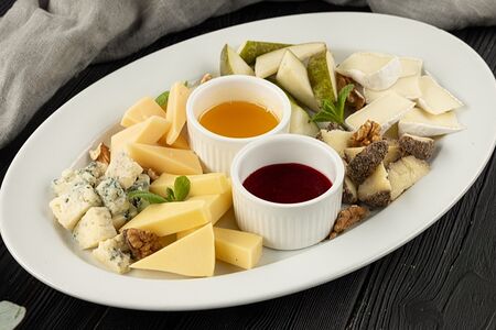 Сырная тарелка