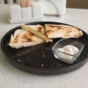 Омлет с сыром в тортилье