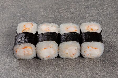 Ролл с креветкой