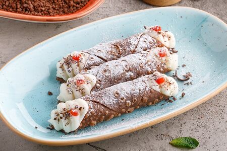 Канноли с рикоттой