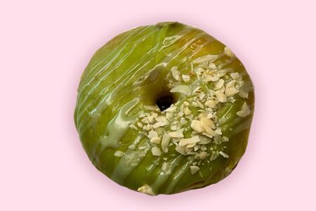 Пончик с фисташковой глазурью 