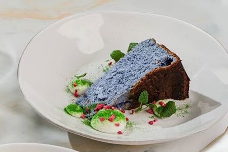 Баскский чизкейк с голубой матчей