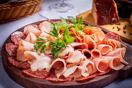 Домашнее мясное ассорти