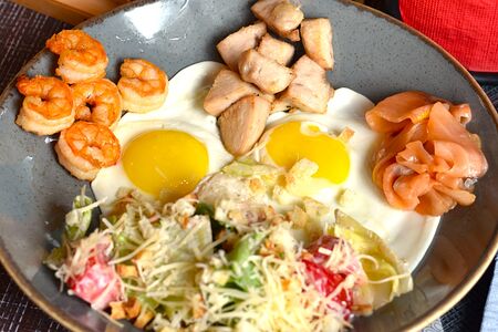 Яичница Цезарь