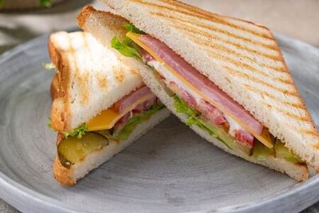 Крок-месье с ветчиной