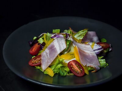 Салат с беконом