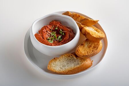 Мидийный паштет