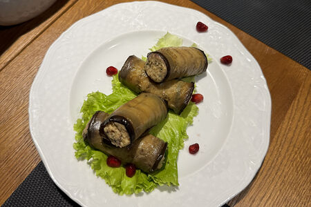 Баклажаны, фаршированные грецкими орехами