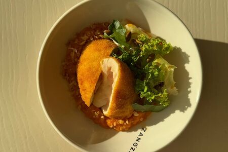 Корн блю из куриного филе с тыквенным пюре 