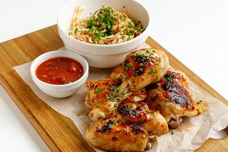 Половина цыпленка на гриле