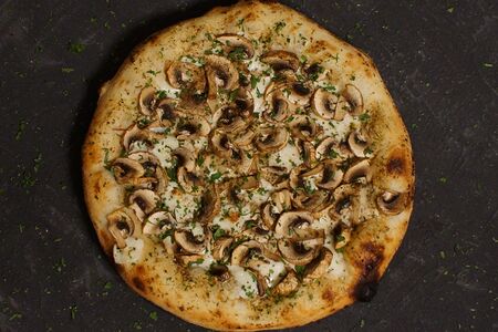 Пицца Шампиньонка