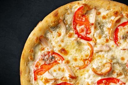 Сырная с цыплёнком 25 см (тонкое тесто)