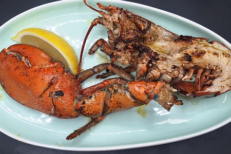 Омар на гриле