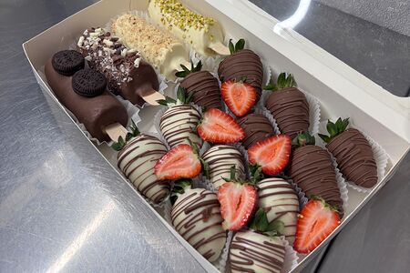  Клубника и бананы в шоколаде (номер 2)