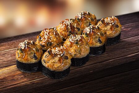 Ролл с мидиями и крабом