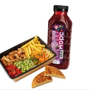 Комбо с шавермой на тарелке