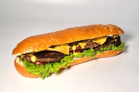 Багет с говядиной