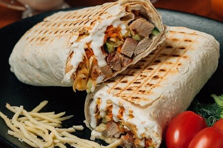 Со свининой макс