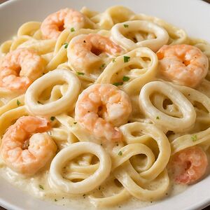 Паста с морепродуктами в сливочном соусе