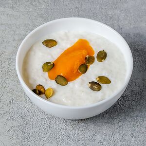 Каша рисовая на кокосовом молоке с манго 