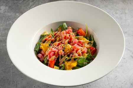 Салат с тартаром из тунца