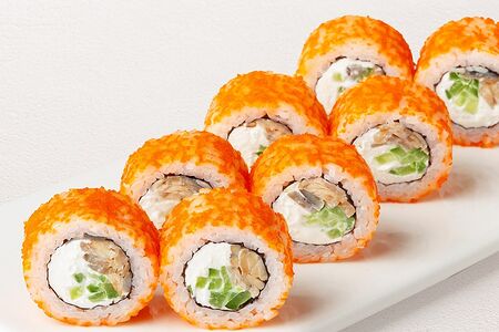 Ролл Филадельфия в масаго с угрем