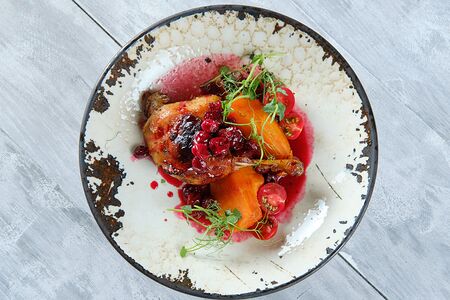 Утиная,ножка конфи с вишневым соусом от Шефа