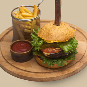 Бургер Техас с говядиной и картофелем фри