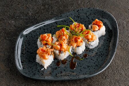 Креветка темпура-тартар лосось-юдзу 