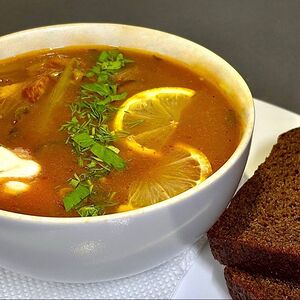 Солянка мясная 