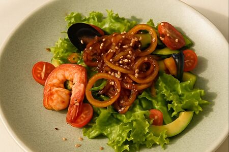 Салат с морепродуктами