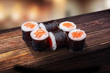 Мини-ролл лосось