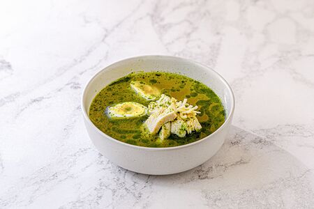 Куриный суп с лапшой и песто