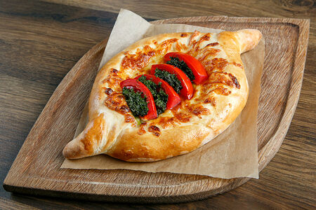 Аджарули с томатами и сулугуни