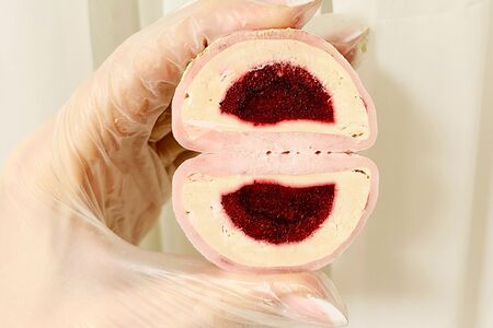 Японский десерт моти "Вишня-шоколад Боб тонка"