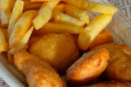 Наггетсы и картофель фри