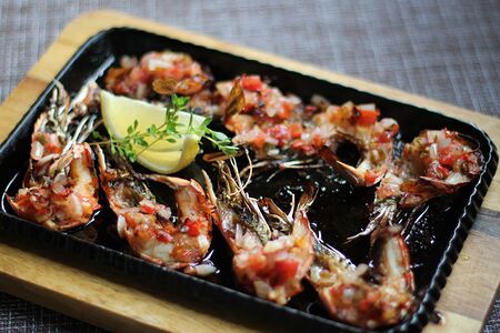 Жареные тигровые креветки