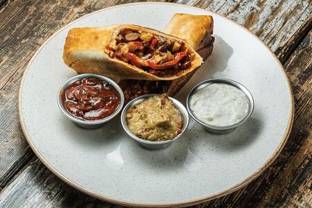 Буррито со свининой